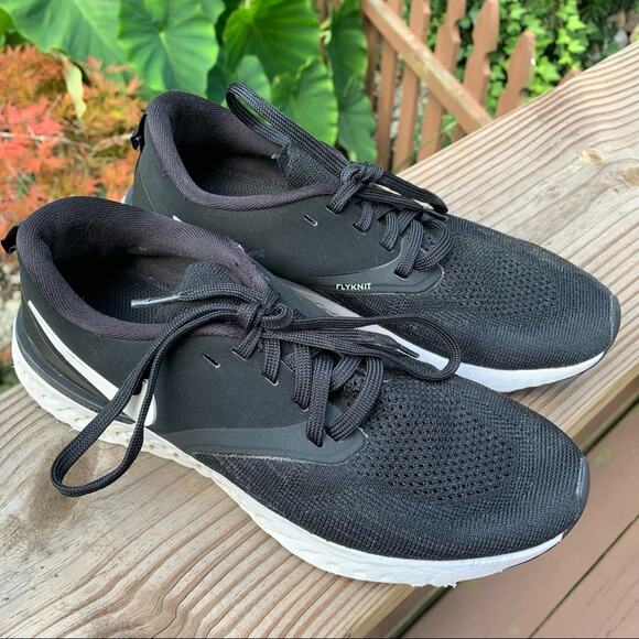 Nike Odyssey React 2 Black Flyknit Sneakers Running - Picture 1 of 7